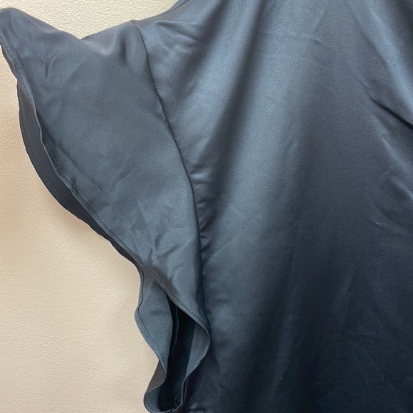 NWOT Victoria's Secret Satin Kimono Black Graphic Robe Loungewear Comfy OS - Picture 5 of 10